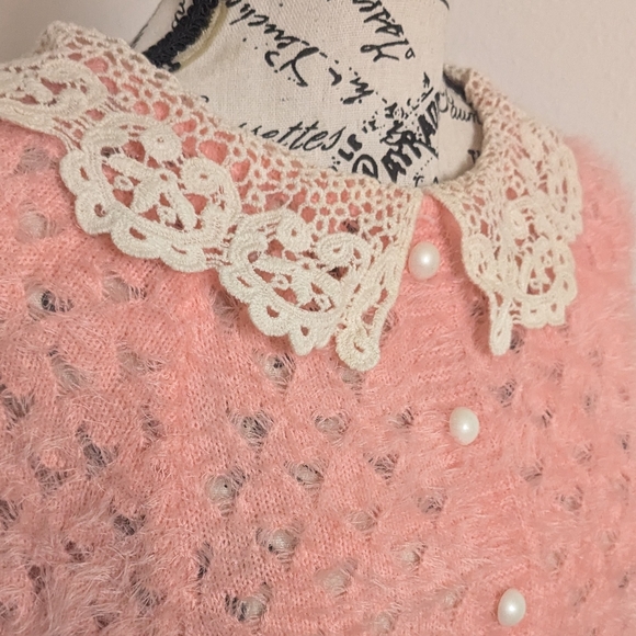 Crochet Lace Collar Sweater - Picture 4 of 6